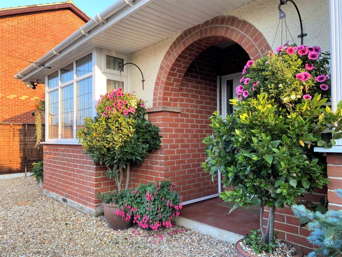 En-Suite Nook Near Forest & Sea, Great Value With Fridge, Microwave And Tv Lymington Eksteriør billede